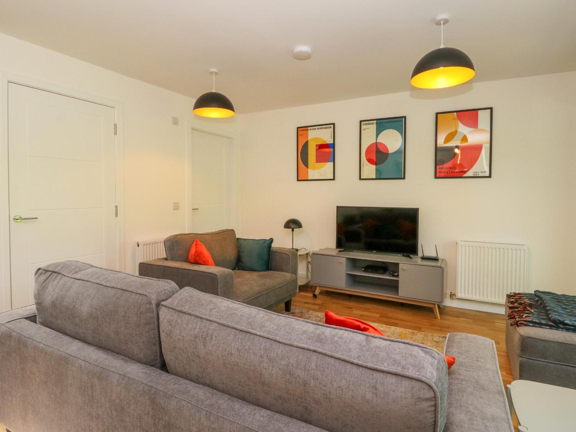 Oakbank Mews *